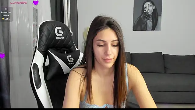 Kimi Ivy online show from 12/14/25, 05:02