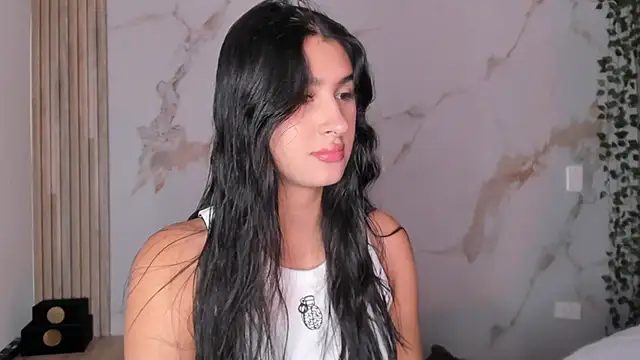 Snapshot of Ashley_Evans18 chatting on 09/18/25, 12:30 Ashley Evans18 online show from 09/18/25, 12:30