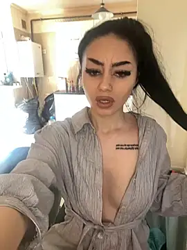 Gya Rue online show from 02/26/25, 12:16