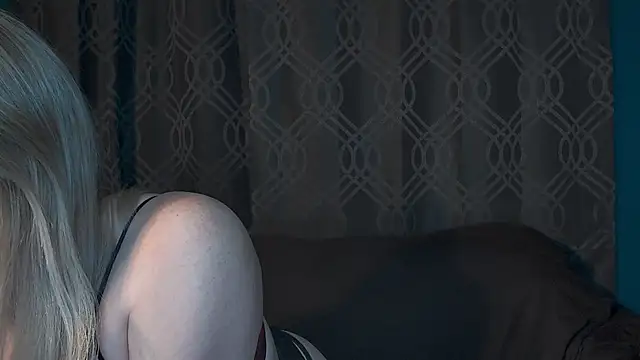 SummerLovingXoXo online show from 03/19/26, 01:49