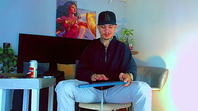 HannibalLester online show from 12/18/25, 04:06