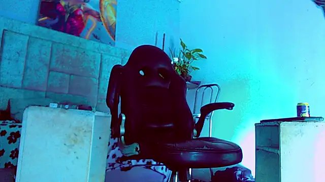 HannibalLester online show from 10/22/25, 04:23