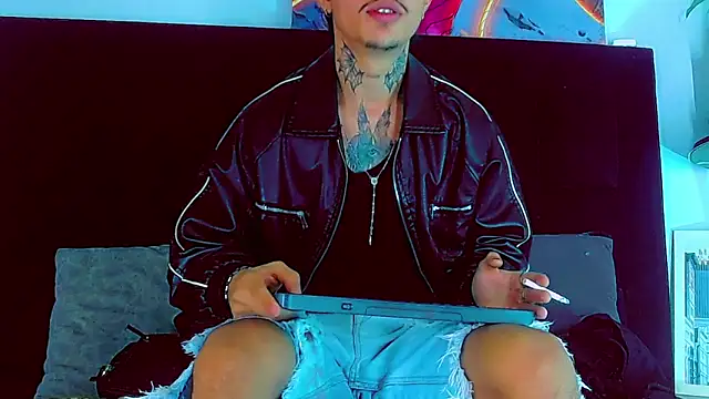 HannibalLester online show from 11/30/25, 04:13