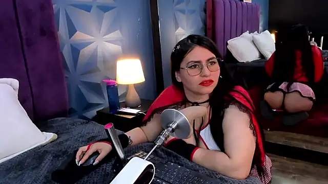 Snapshot of NicoleJonss chatting on 04/28/26, 03:11 NicoleJonss online show from 04/28/26, 03:11