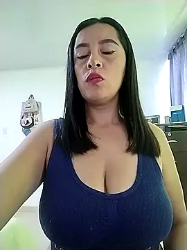 Snapshot of hailey85 chatting on 02/15/26, 06:18 hailey85 online show from 02/15/26, 06:18