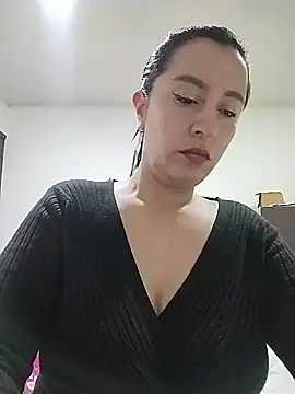 Snapshot of hailey85 chatting on 06/18/26, 10:48 hailey85 online show from 06/18/26, 10:48
