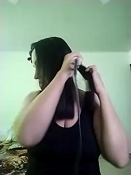 Snapshot of hailey85 chatting on 01/10/26, 08:37 hailey85 online show from 01/10/26, 08:37