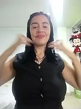 Snapshot of hailey85 chatting on 01/16/26, 09:30 hailey85 online show from 01/16/26, 09:30