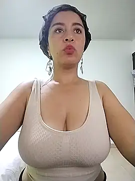 Snapshot of hailey85 chatting on 01/06/26, 08:57 hailey85 online show from 01/06/26, 08:57