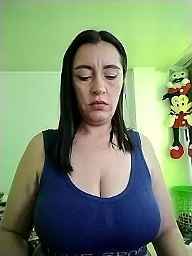 Snapshot of hailey85 chatting on 01/12/26, 08:58 hailey85 online show from 01/12/26, 08:58