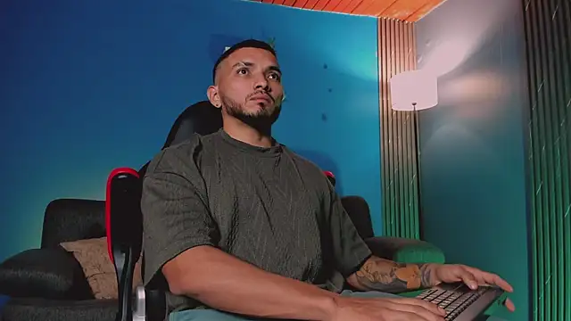 maximusclark1 online show from 01/08/26, 03:01