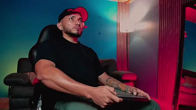 maximusclark1 online show from 01/13/26, 02:26