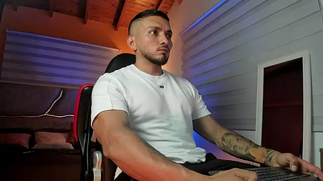 maximusclark1 online show from 03/25/26, 02:55