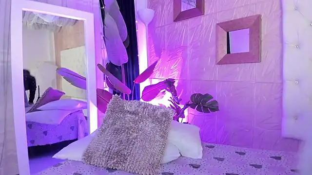 sadashi moon  online show from 03/19/25, 01:43