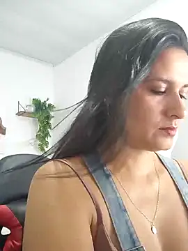 elena jonees online show from 09/15/25, 07:36