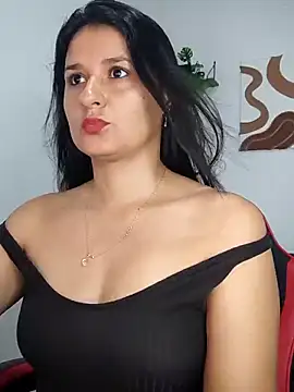 elena jonees online show from 10/13/25, 03:24