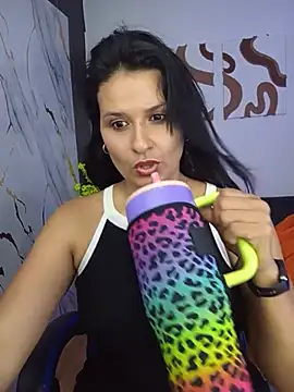 Snapshot of elena_jonees chatting on 06/04/26, 08:46 elena jonees online show from 06/04/26, 08:46