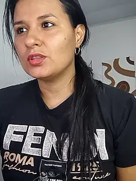 Snapshot of elena_jonees chatting on 01/14/26, 08:12 elena jonees online show from 01/14/26, 08:12