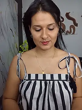 elena jonees online show from 05/12/26, 08:37
