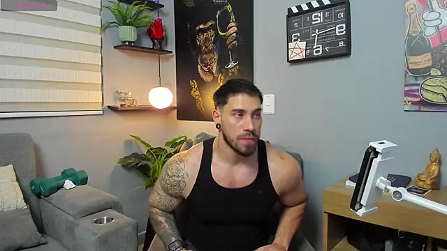 Snapshot of Giorgio-Leone chatting on 05/08/26, 01:31 Giorgio-Leone online show from 05/08/26, 01:31