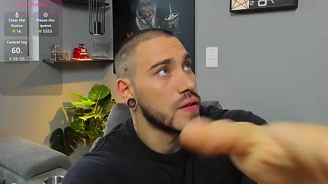 Giorgio-Leone online show from 12/17/25, 10:37