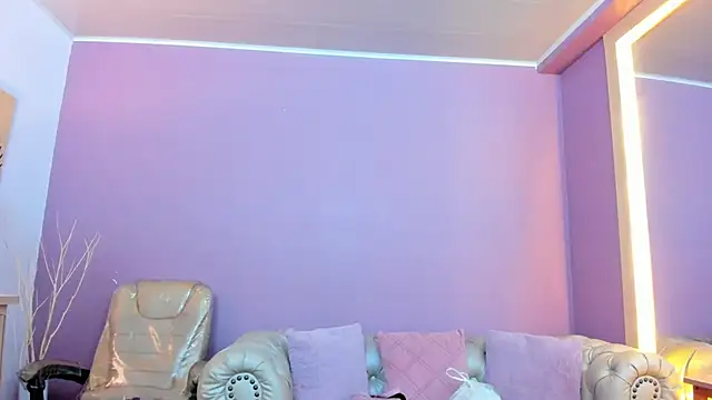 nathalie rossel online show from 04/17/26, 07:06