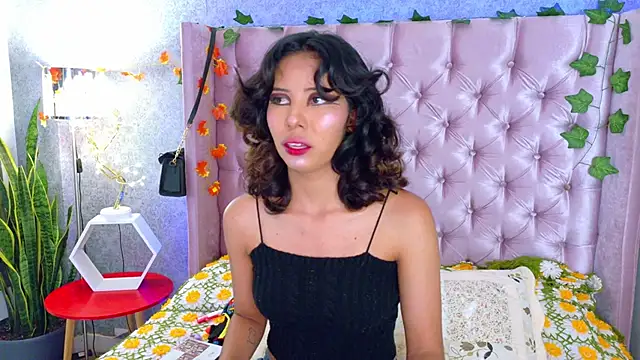 Akane Uwu online show from 11/15/25, 05:39