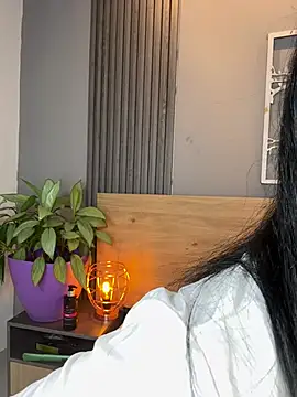 Valery Evaans online show from 05/15/26, 03:37