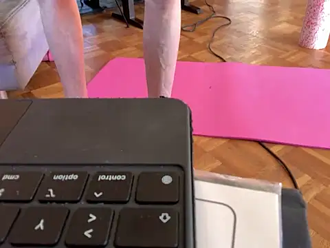 Snapshot of Bula94193 chatting on 03/04/26, 12:35 Bula94193 online show from 03/04/26, 12:35