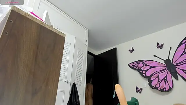 sweet amalia4 online show from 12/13/25, 11:11