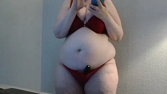 Snapshot of desiree1981 chatting on 11/03/25, 12:31 desiree1981 online show from 11/03/25, 12:31