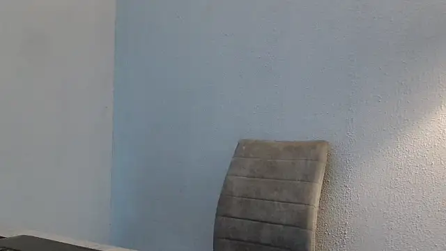 Snapshot of desiree1981 chatting on 11/20/25, 01:01 desiree1981 online show from 11/20/25, 01:01