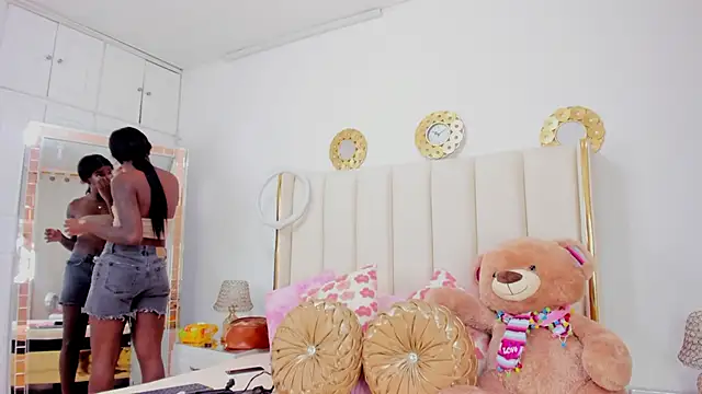 evangelin ts online show from 11/15/25, 01:37