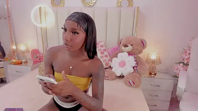 evangelin ts online show from 11/04/25, 02:10