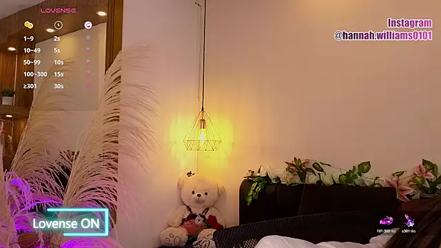 Snapshot of Hannah_williams1 chatting on 11/20/25, 02:29 Hannah williams1 online show from 11/20/25, 02:29