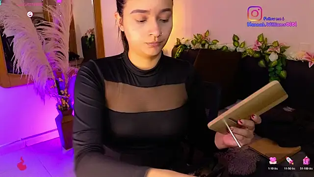 Snapshot of Hannah_williams1 chatting on 12/04/25, 08:30 Hannah williams1 online show from 12/04/25, 08:30