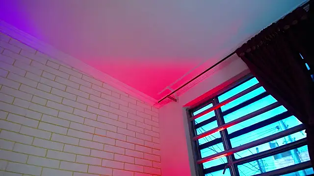 Snapshot of NYX1126 chatting on 11/21/25, 01:10 NYX1126 online show from 11/21/25, 01:10