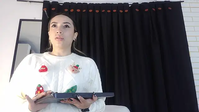 Snapshot of NYX1126 chatting on 12/01/25, 01:34 NYX1126 online show from 12/01/25, 01:34