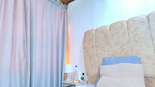 dafne queenn online show from 02/25/26, 01:11