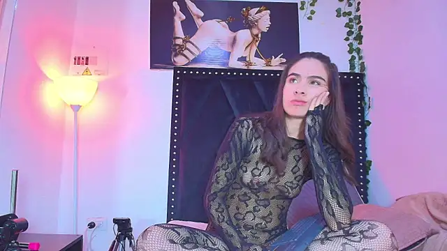 dafne queenn online show from 11/14/25, 01:04