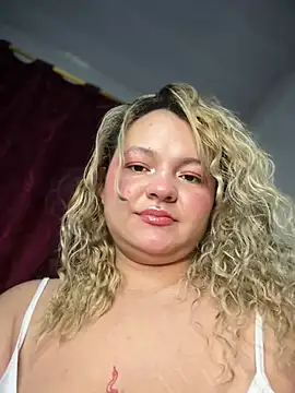 Snapshot of Naiara_Sex_ chatting on 07/15/26, 12:06 Naiara Sex online show from 07/15/26, 12:06
