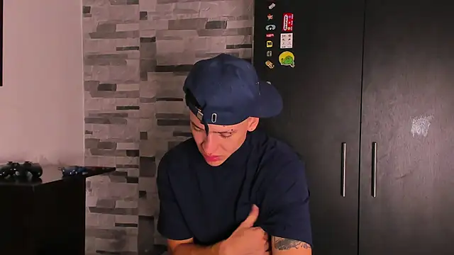 Snapshot of Dimitri_higth420 chatting on 10/05/25, 05:25 Dimitri higth420 online show from 10/05/25, 05:25