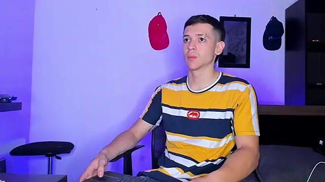 Snapshot of Dimitri_higth420 chatting on 09/18/25, 08:56 Dimitri higth420 online show from 09/18/25, 08:56