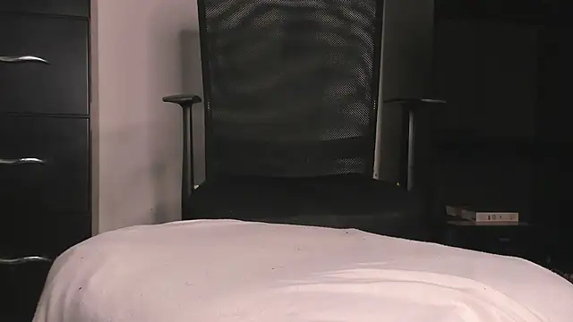 Snapshot of Dimitri_higth420 chatting on 11/12/25, 02:48 Dimitri higth420 online show from 11/12/25, 02:48