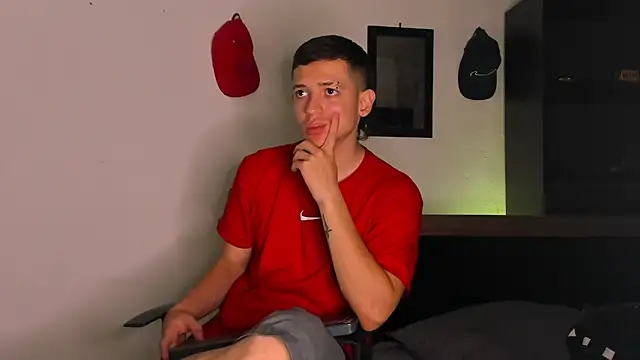 Snapshot of Dimitri_higth420 chatting on 09/20/25, 04:01 Dimitri higth420 online show from 09/20/25, 04:01