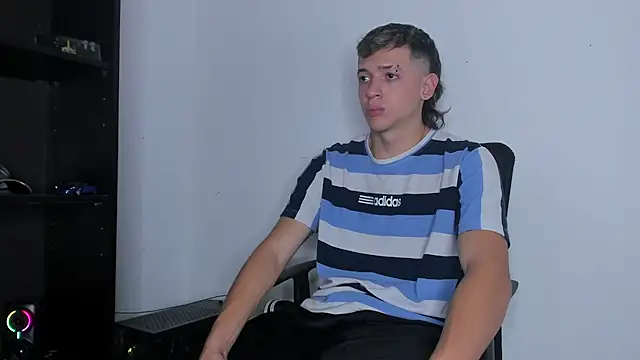 Snapshot of Dimitri_higth420 chatting on 12/18/25, 12:49 Dimitri higth420 online show from 12/18/25, 12:49