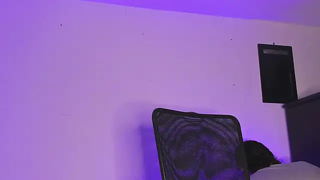 Snapshot of Dimitri_higth420 chatting on 10/29/25, 02:38 Dimitri higth420 online show from 10/29/25, 02:38