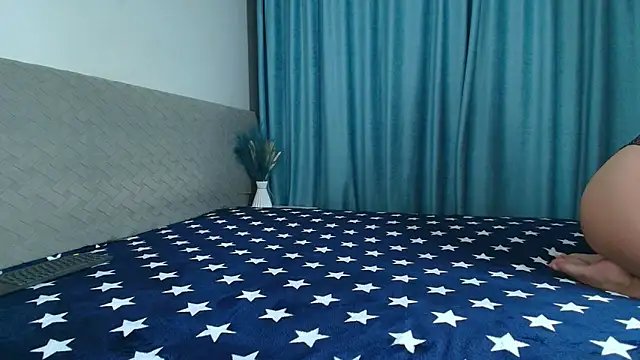 Snapshot of ElizaaXO chatting on 09/30/25, 04:46 ElizaaXO online show from 09/30/25, 04:46