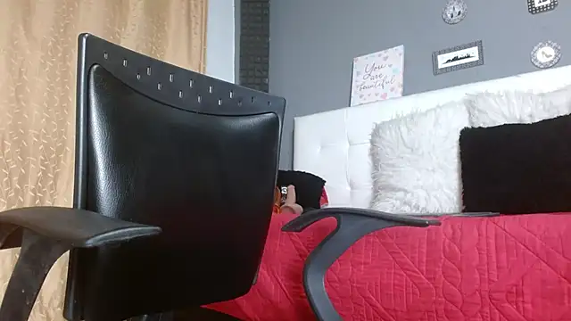 AnnieScott  online show from 02/27/25, 07:15