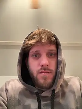 Snapshot of seantolliver57378 chatting on 10/31/25, 11:55 seantolliver57378 online show from 10/31/25, 11:55